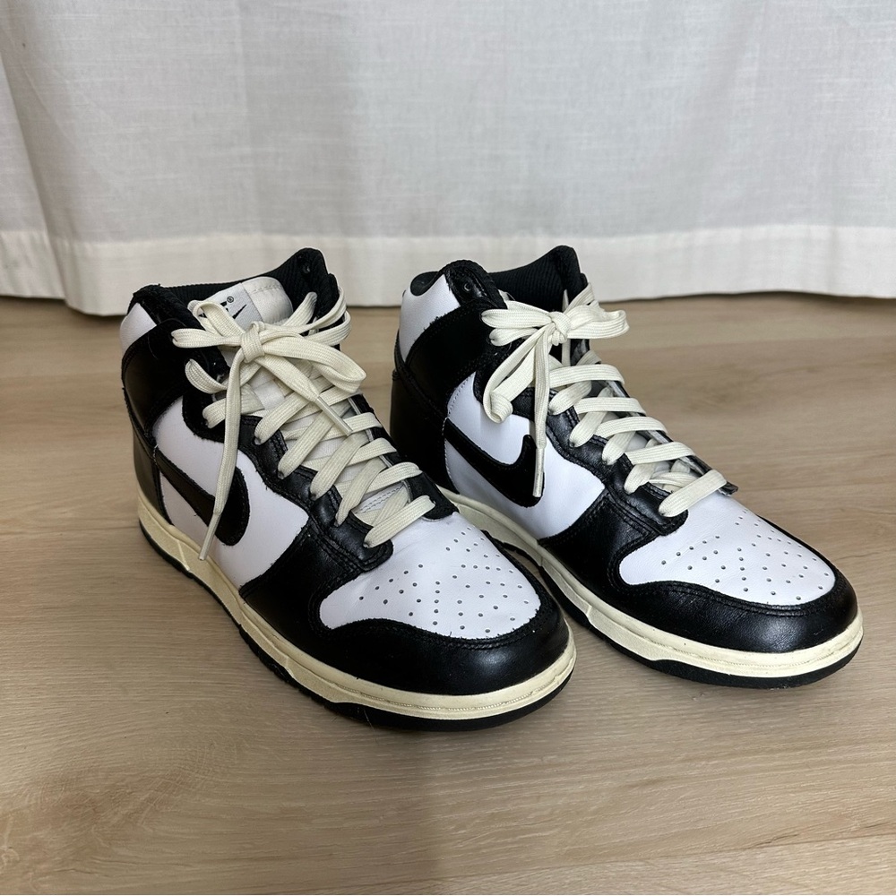 Nike Women’s Dunk High
